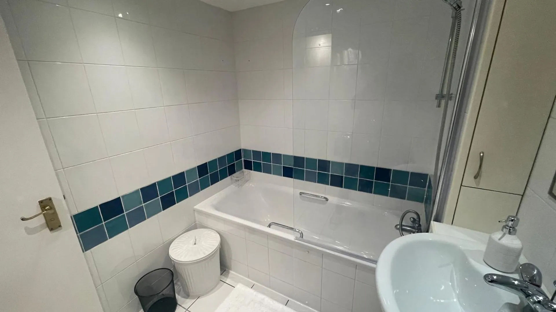 Tower Bridge City Haven King En-Suite With Parking London 0*,
